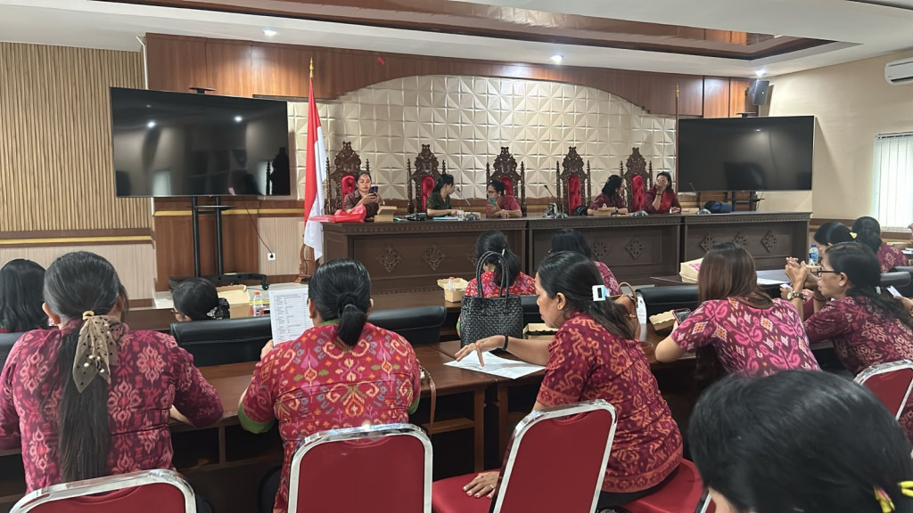 Giat TP.PKK Desa Rapat koordonasi pelaksanaan pembinaan administrasi Dasa Wisma dan PKK Dinas